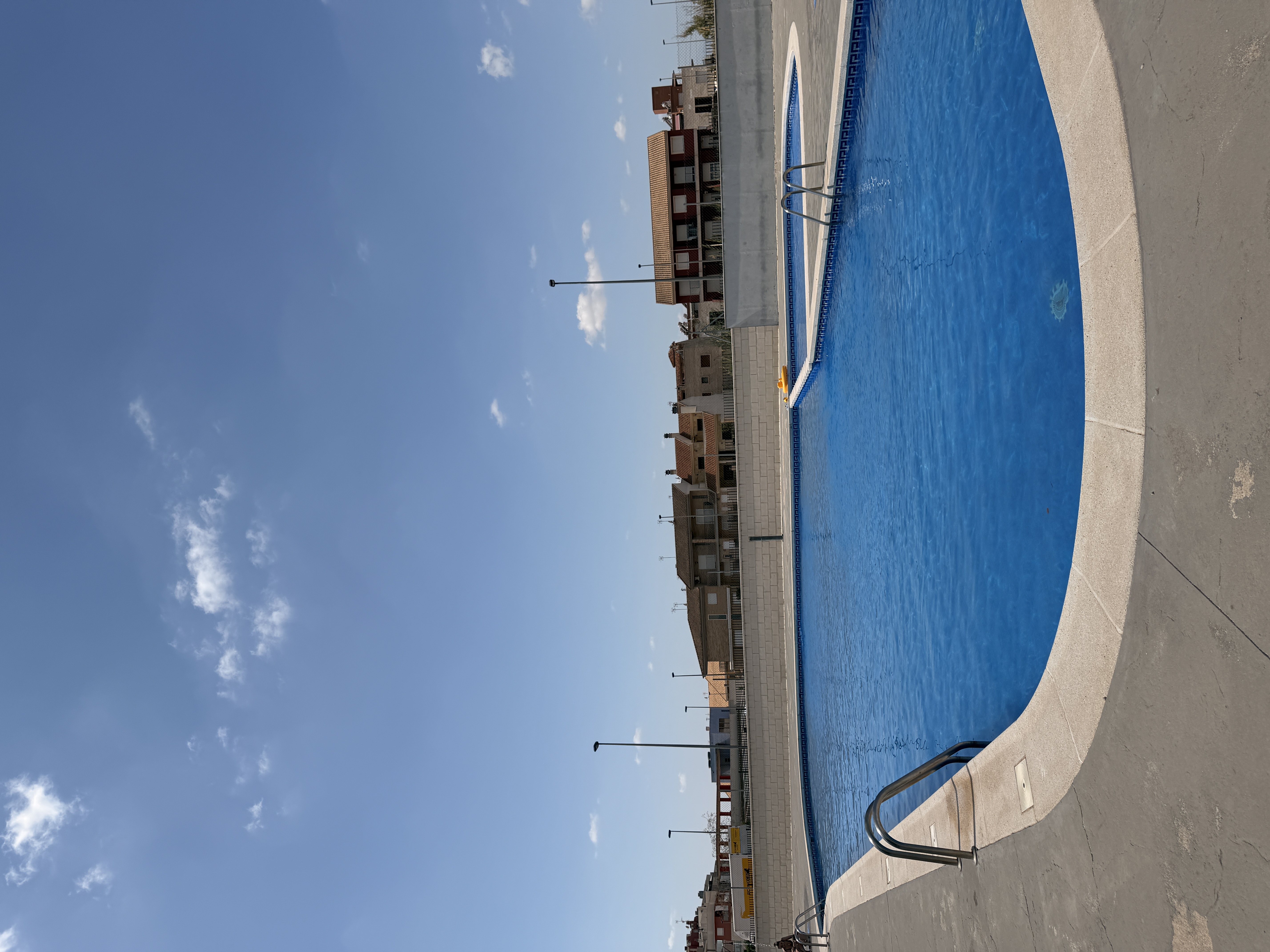 Bajos Reformados en Urba. Con Piscina y Pádel — foto 3
